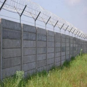 Precast Wall With GI Barbed Wire Fencing in Agra